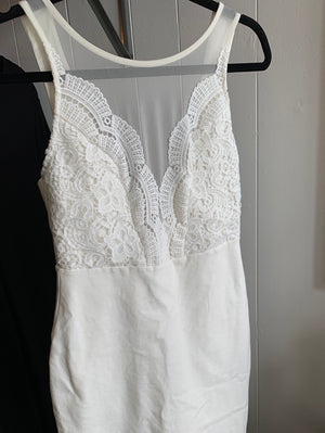 White Lulus Dress, size M