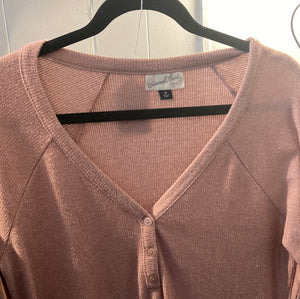 Universal Thread medium Baby Pink Sweater